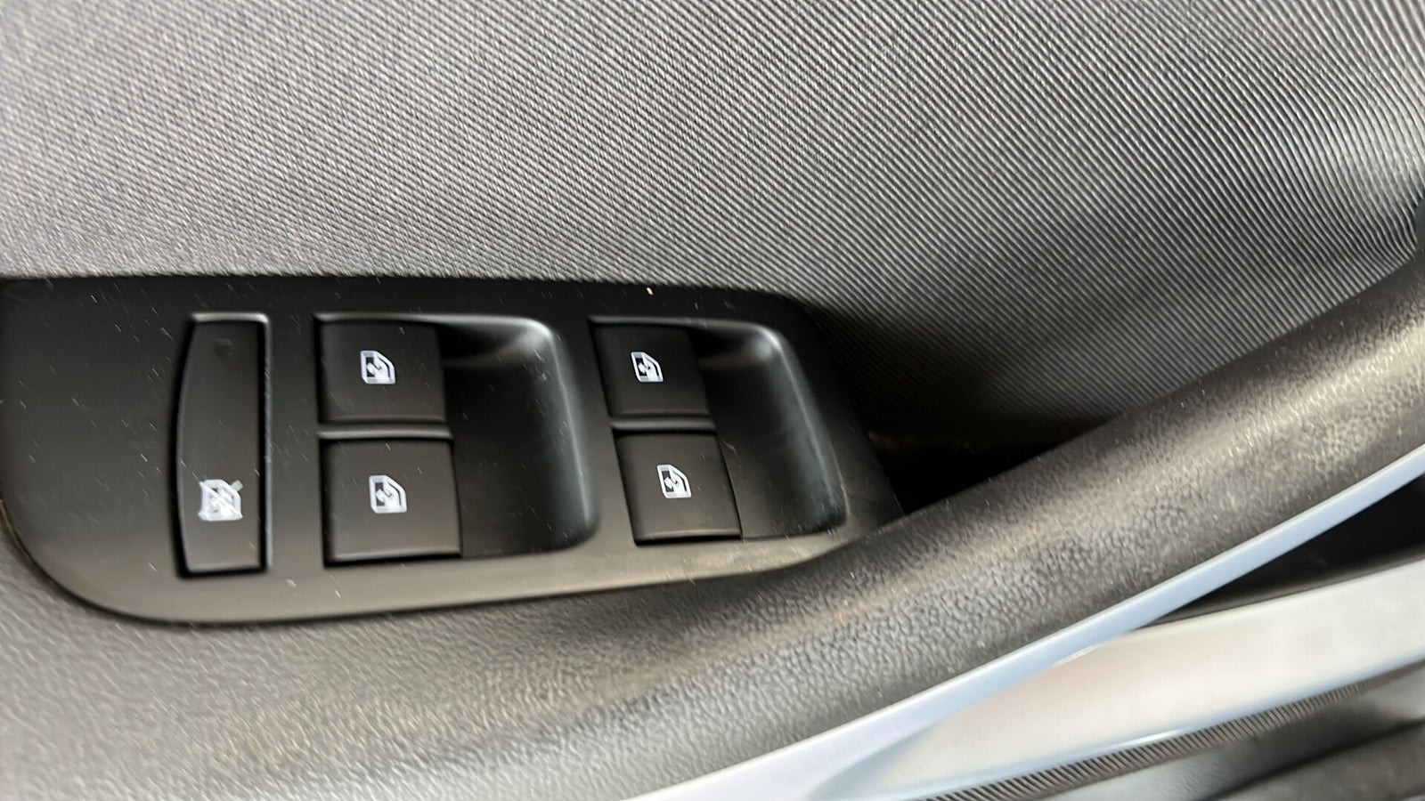 Blå Opel Zafira Tourer fra 2018