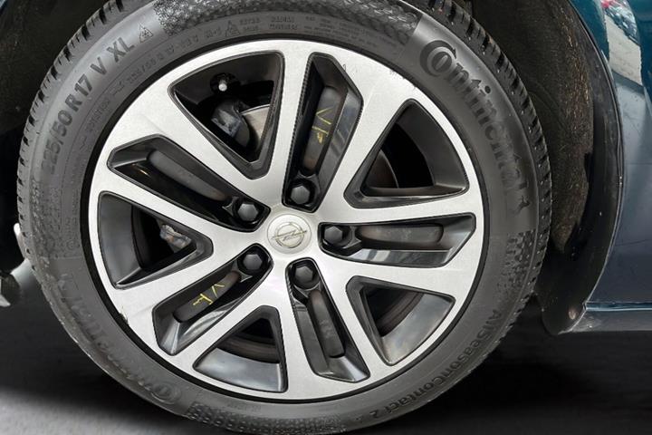 Blå Opel Zafira Tourer fra 2018