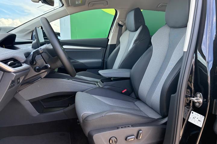 Sort Skoda Enyaq fra 2027