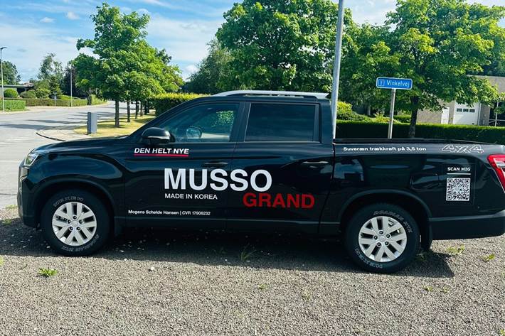 Sort KGM Musso Grand fra 2024