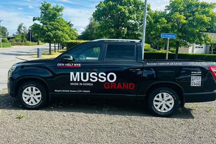 Sort KGM Musso Grand fra 2024