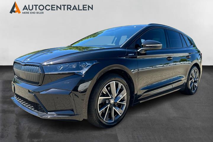 Sort Skoda Enyaq fra 2025 set udefra