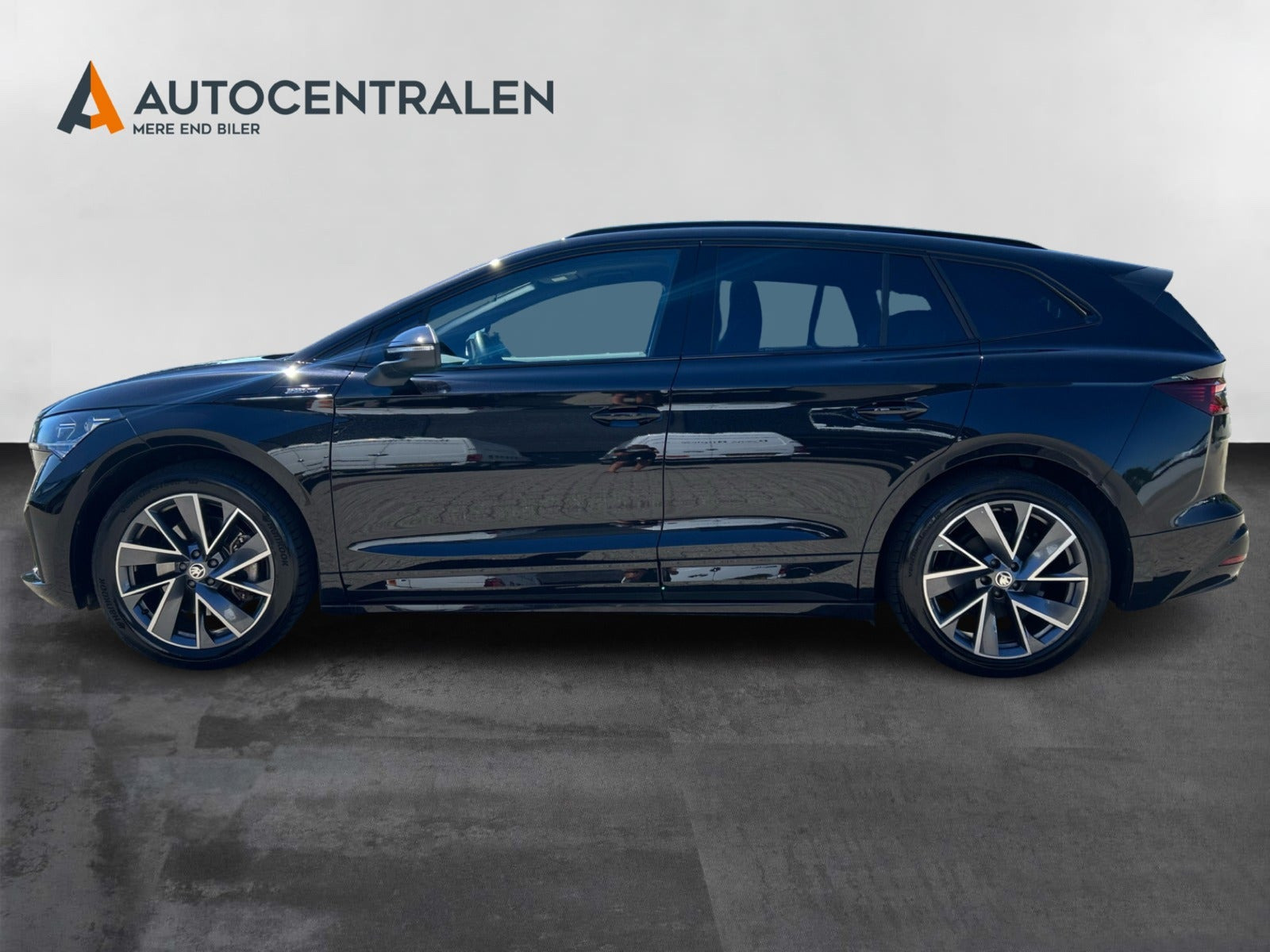Sort Skoda Enyaq fra 2025