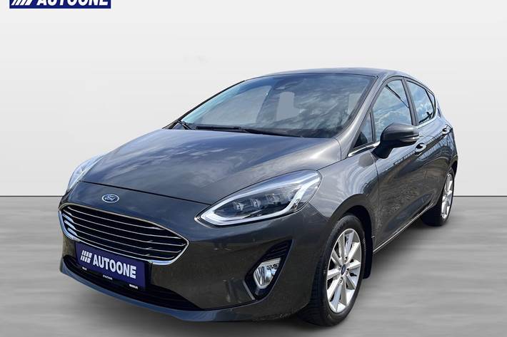 Grå Ford Fiesta fra 2018 set udefra