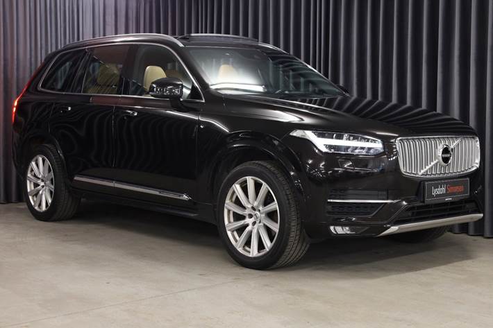 Sort Volvo XC90 fra 2015