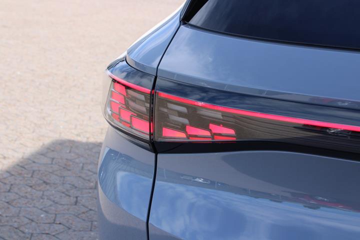 Grå VW ID.4 fra 2023
