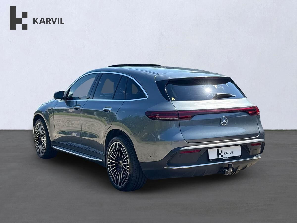 Grå Mercedes EQC400 fra 2021