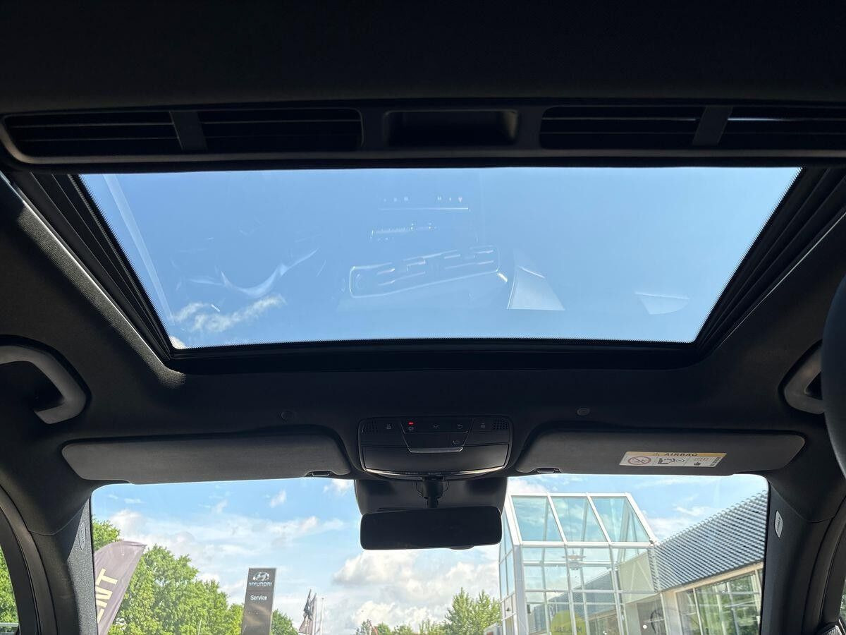 Grå Mercedes EQC400 fra 2021