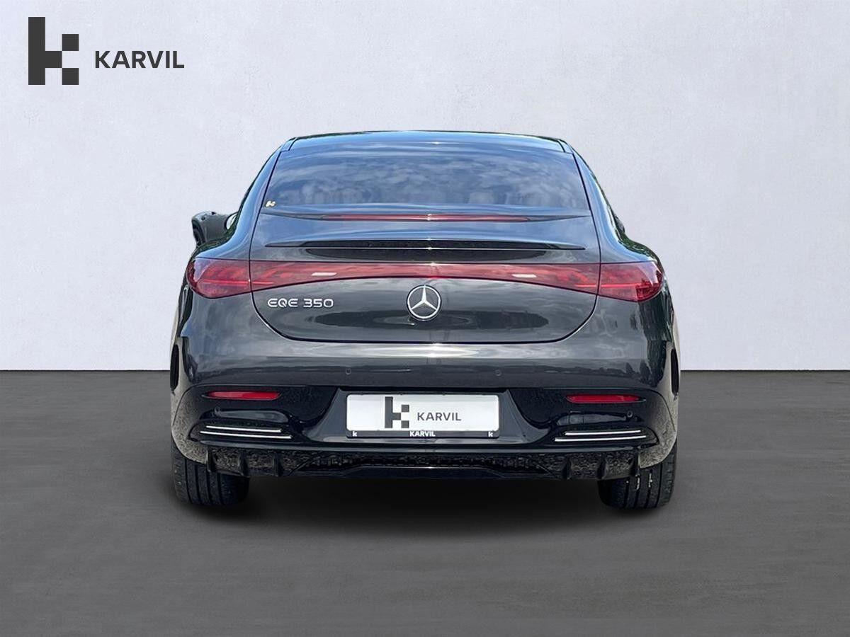 Grå Mercedes EQE350 fra 2024