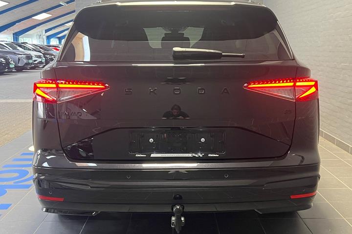 Sort Skoda Enyaq fra 2025