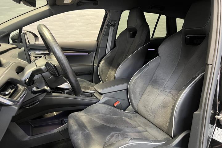Sort Skoda Enyaq fra 2025