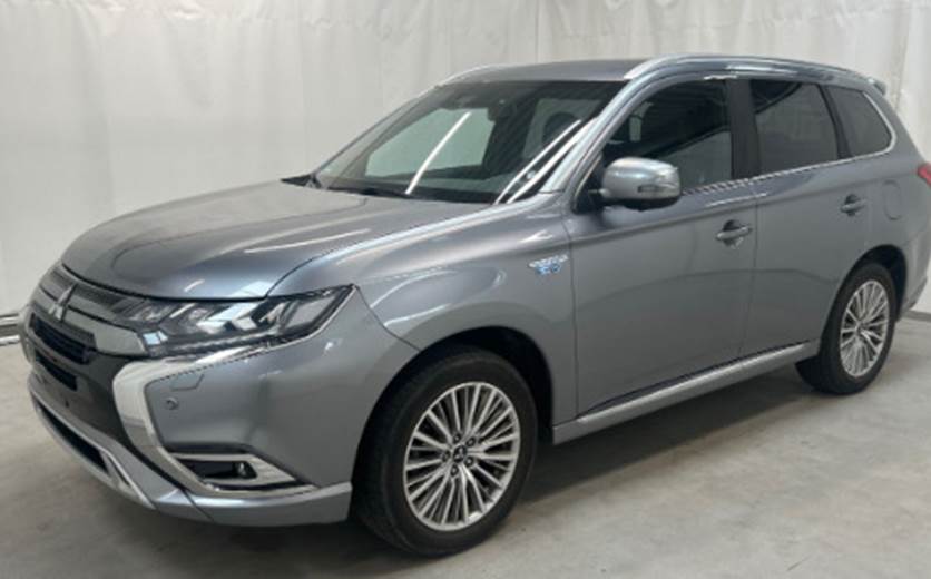 Mitsubishi Outlander 2,4 PHEV Instyle CVT 4WD