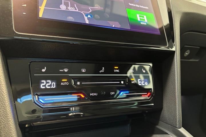 Sort VW Passat fra 2021