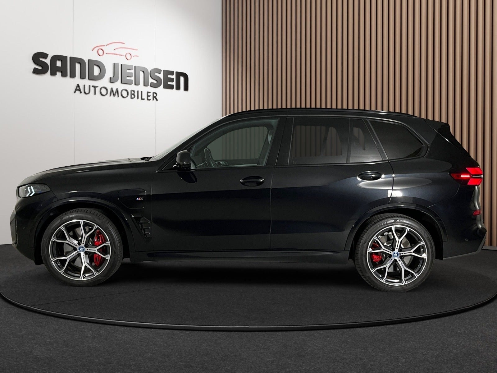 Sort BMW X5 fra 2025