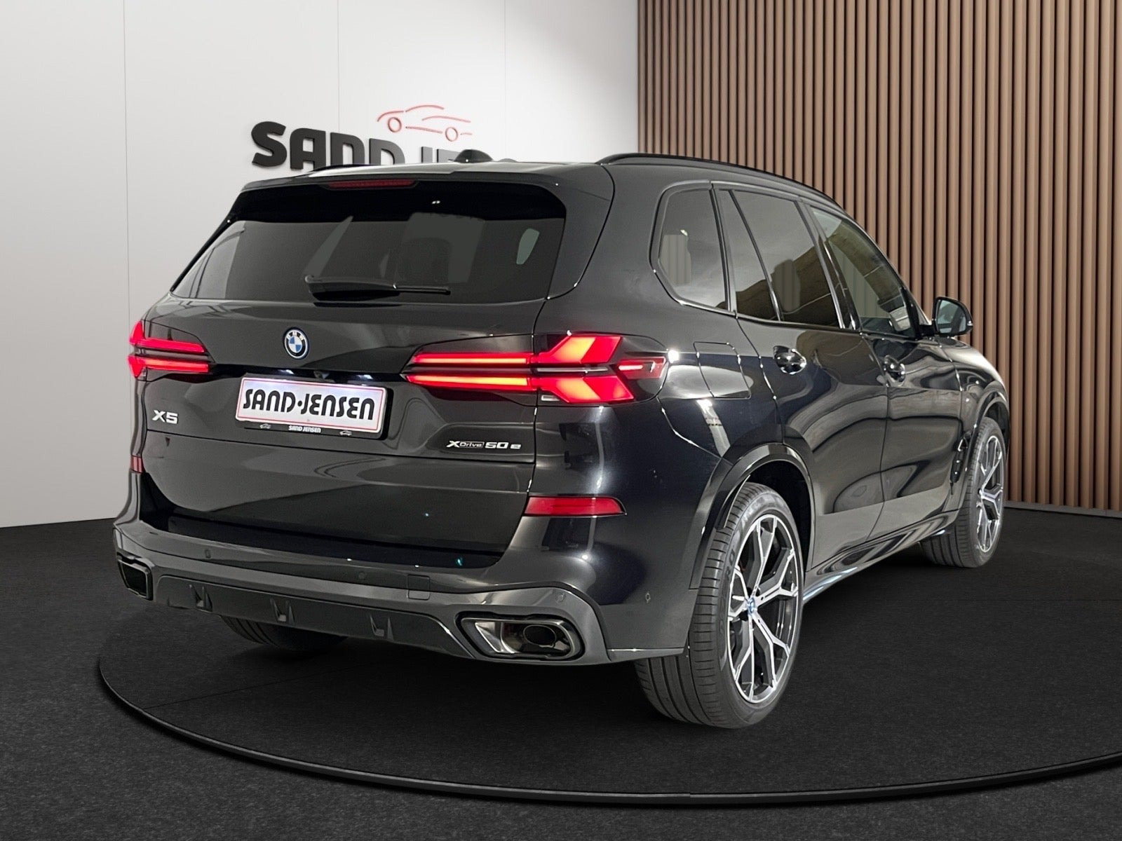 Sort BMW X5 fra 2025