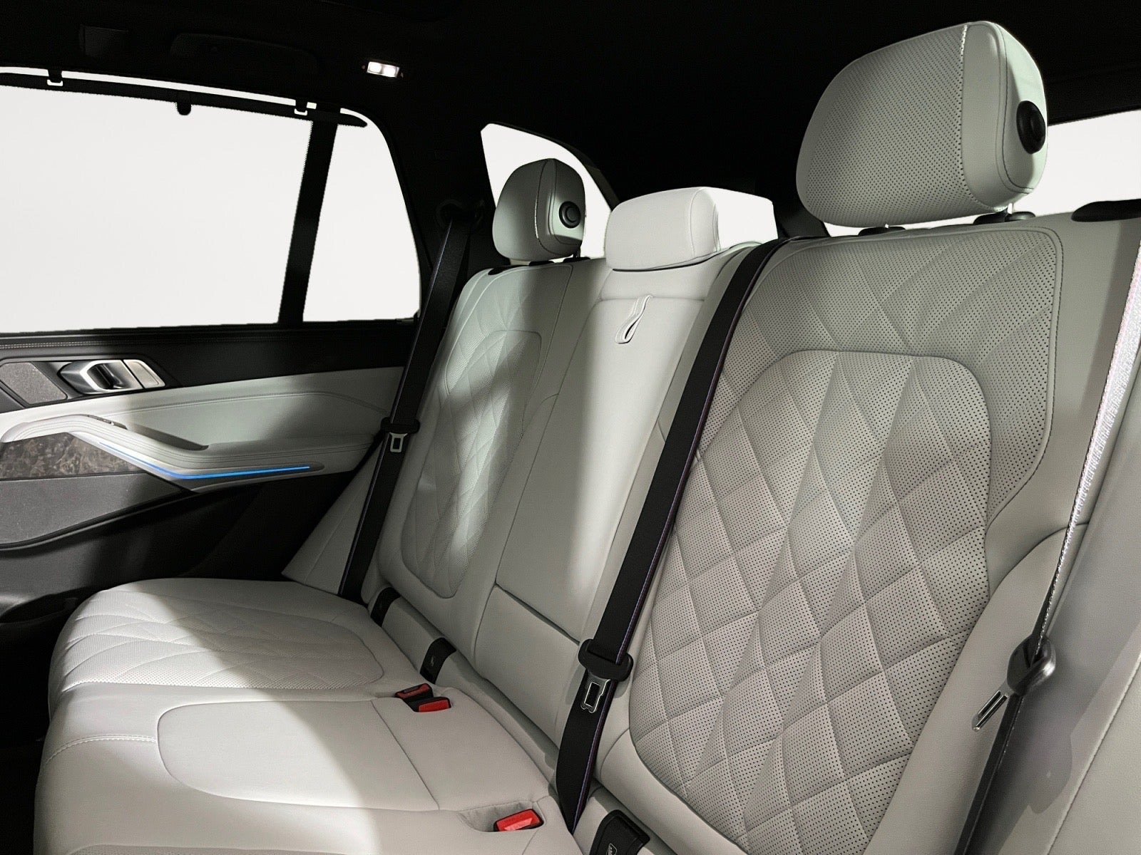 Sort BMW X5 fra 2025