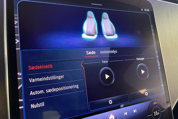 Sort Mercedes EQE350 SUV fra 2025