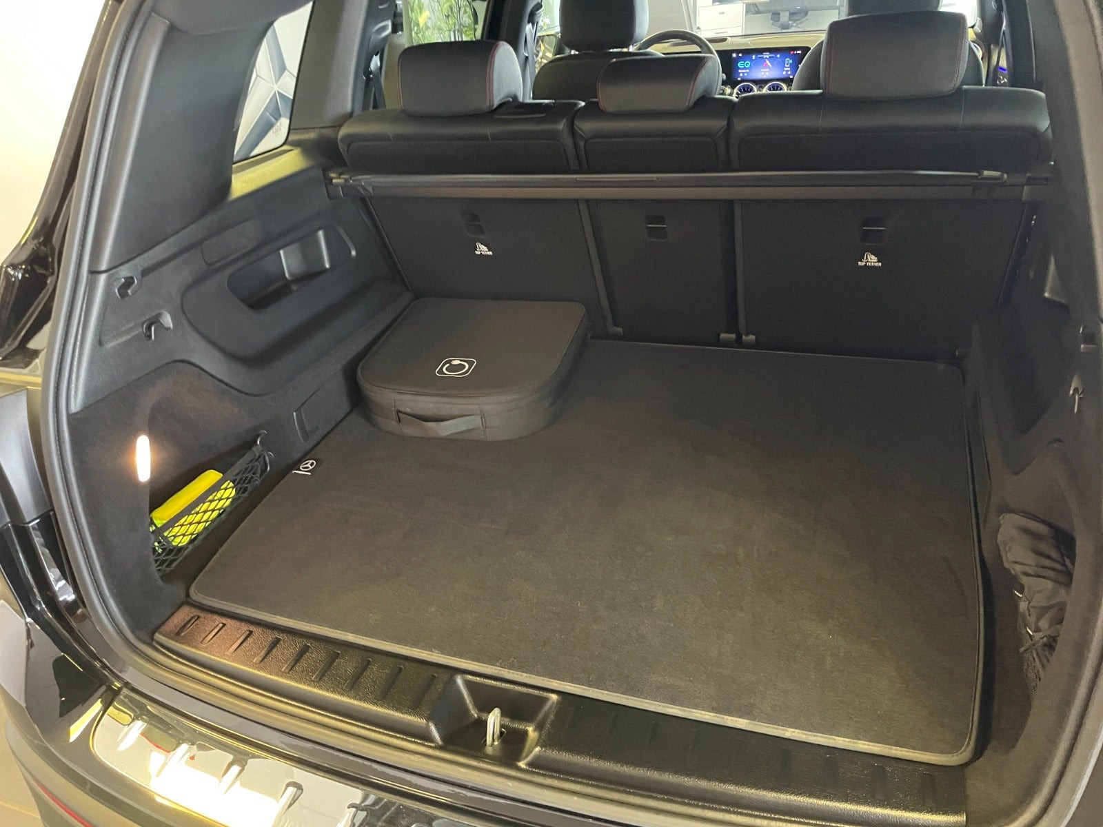 Sort Mercedes EQB250+ fra 2026