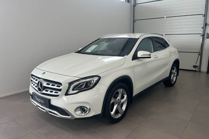 Sort Mercedes GLA220 d fra 2017