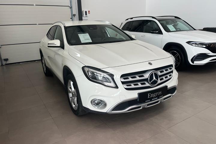 Sort Mercedes GLA220 d fra 2017