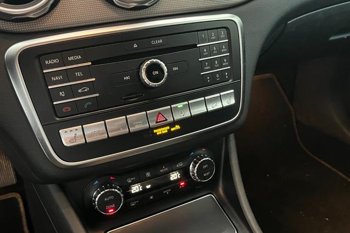 Sort Mercedes GLA220 d fra 2017
