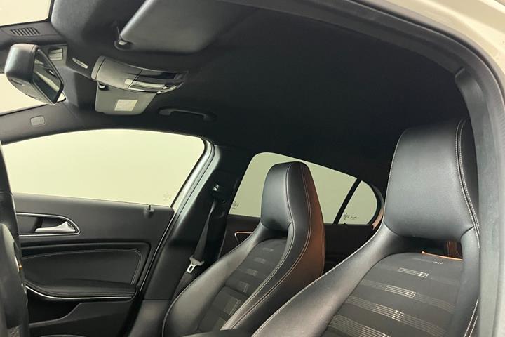 Sort Mercedes GLA220 d fra 2017
