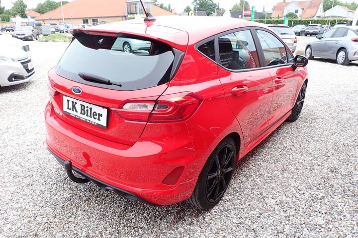 Rød Ford Fiesta fra 2020