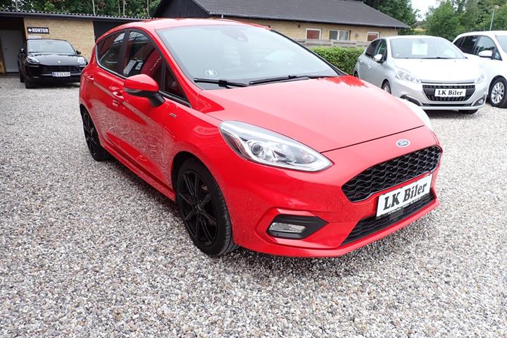 Rød Ford Fiesta fra 2020