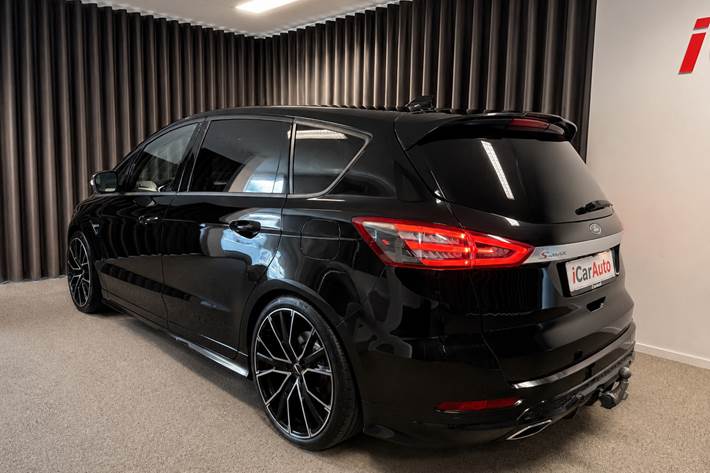 Sort Ford S-MAX fra 2020