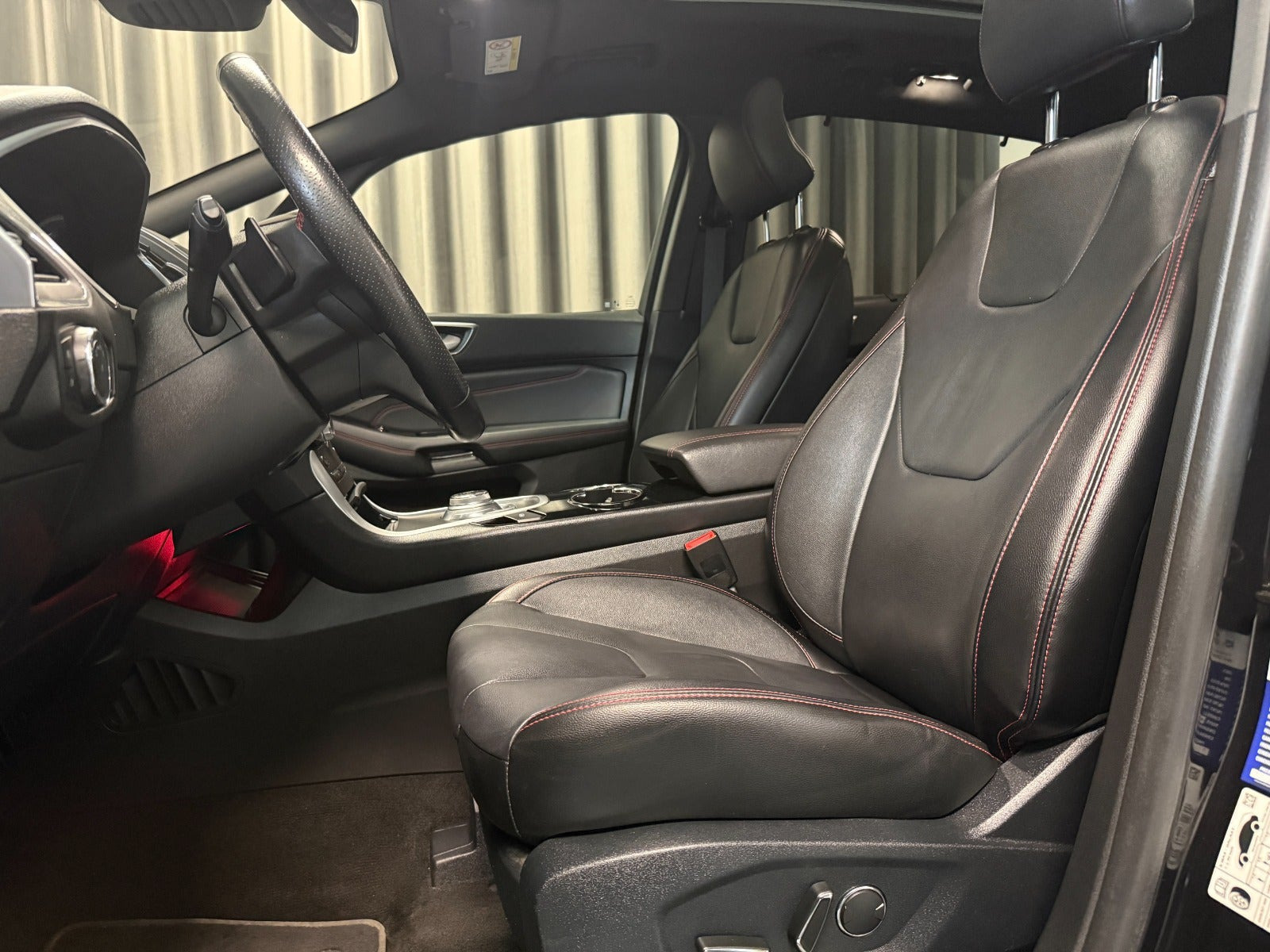 Sort Ford S-MAX fra 2020