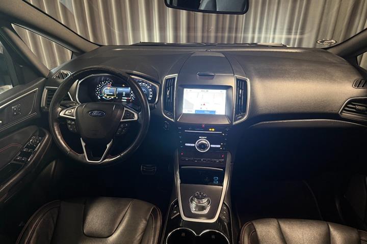 Sort Ford S-MAX fra 2020