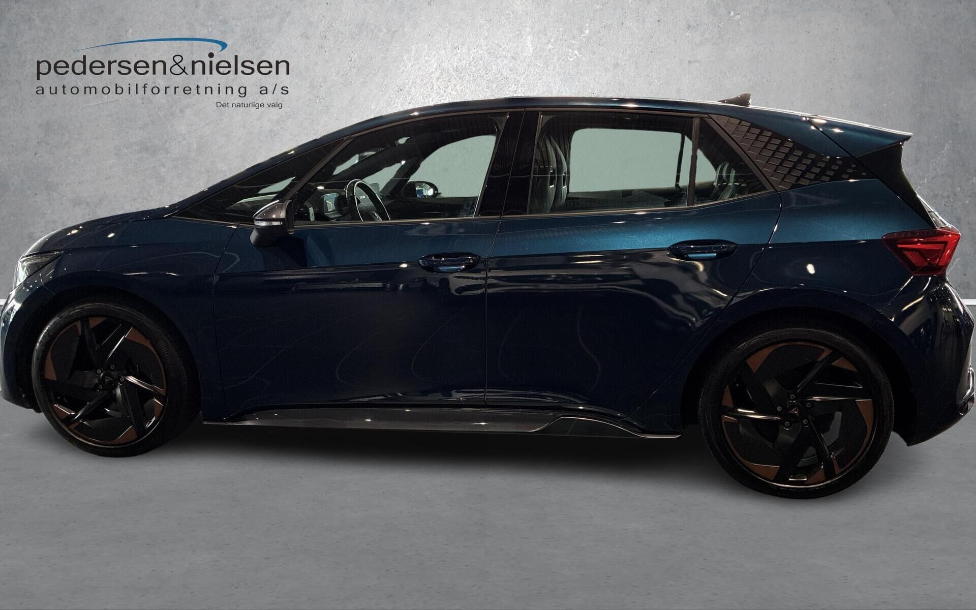 Blå Cupra Born fra 2021