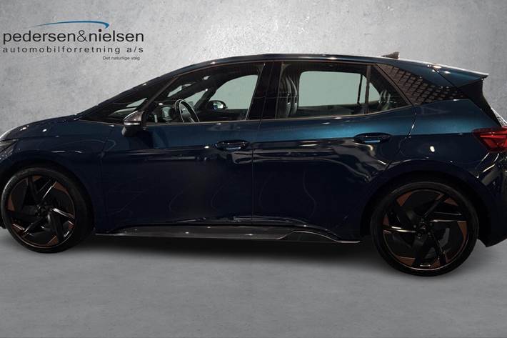 Blå Cupra Born fra 2021