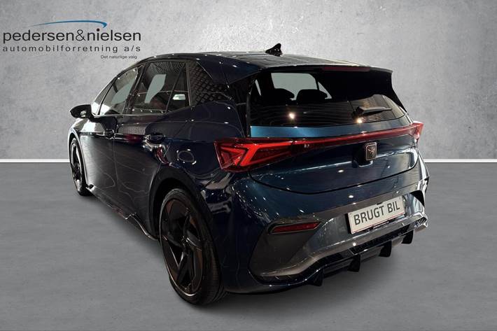 Blå Cupra Born fra 2021