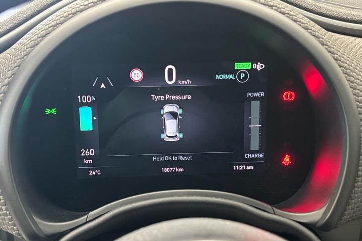 Grøn Fiat 500e fra 2023