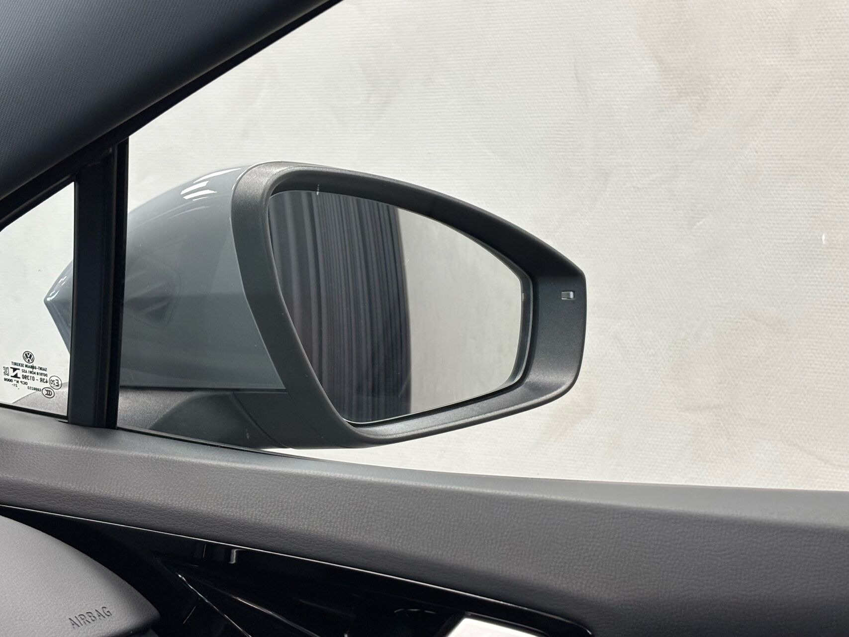 Grå VW ID.4 fra 2022