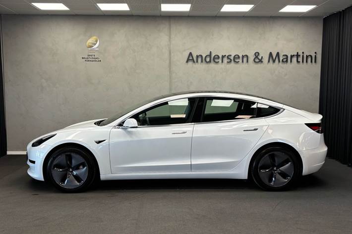 Hvid Tesla Model 3 fra 2019