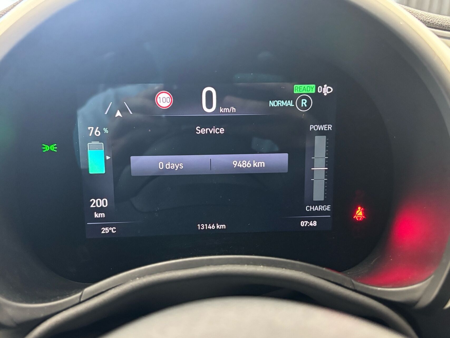 Hvid Fiat 500e fra 2023