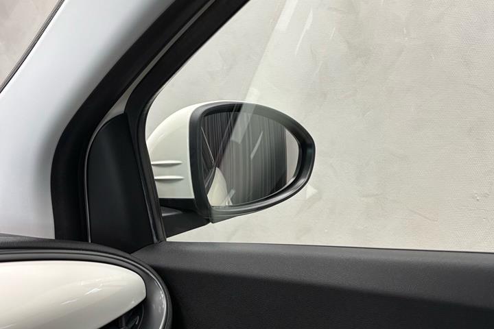 Rød Fiat 500e fra 2023