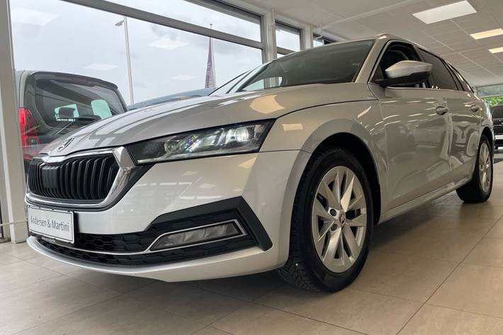 Sølv Skoda Octavia fra 2021