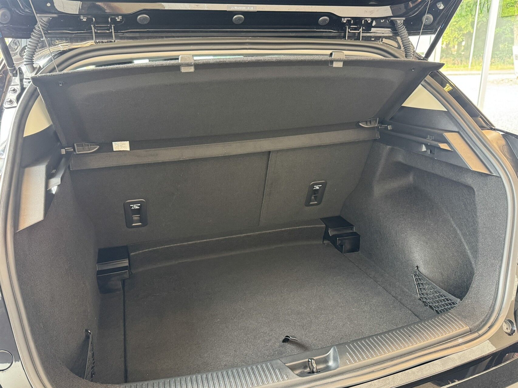 Sort MG MG4 Electric fra 2025