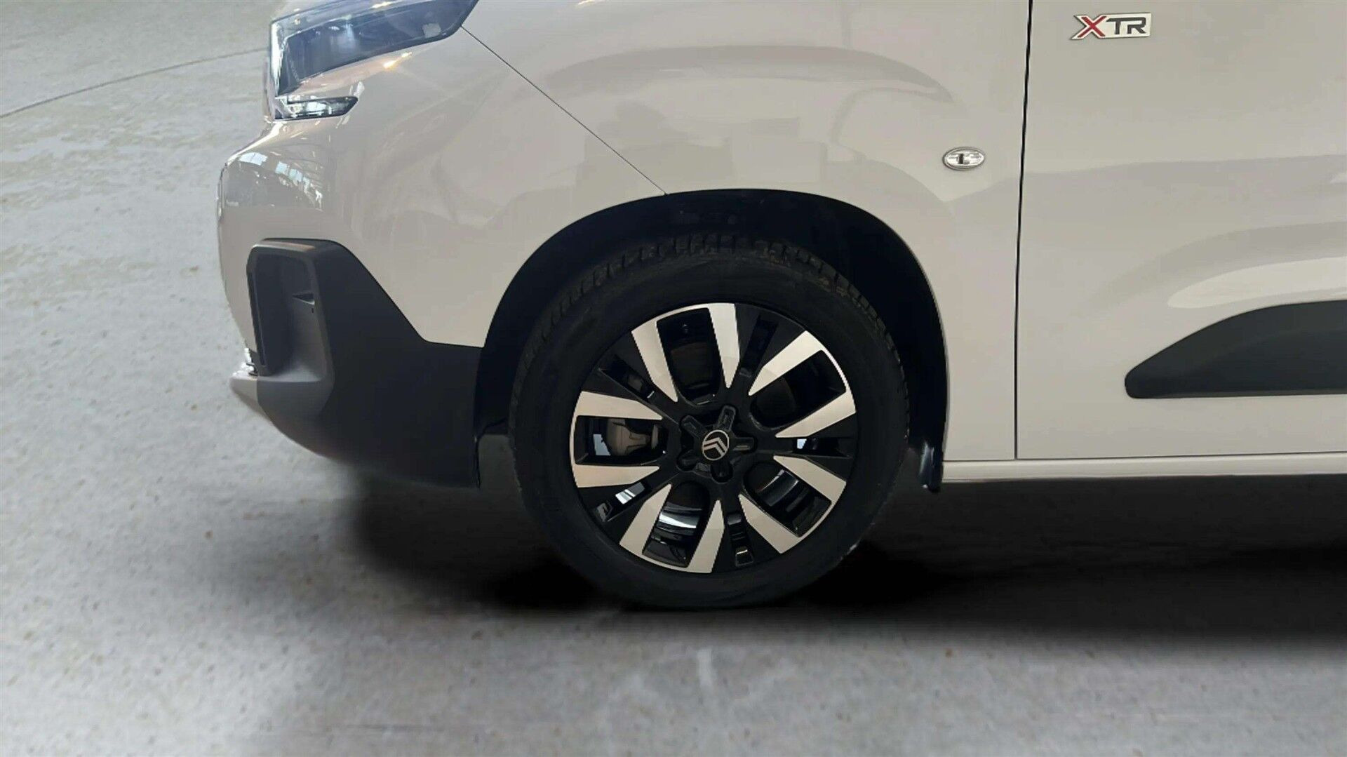 Hvid Citroën ë-Berlingo fra 2025