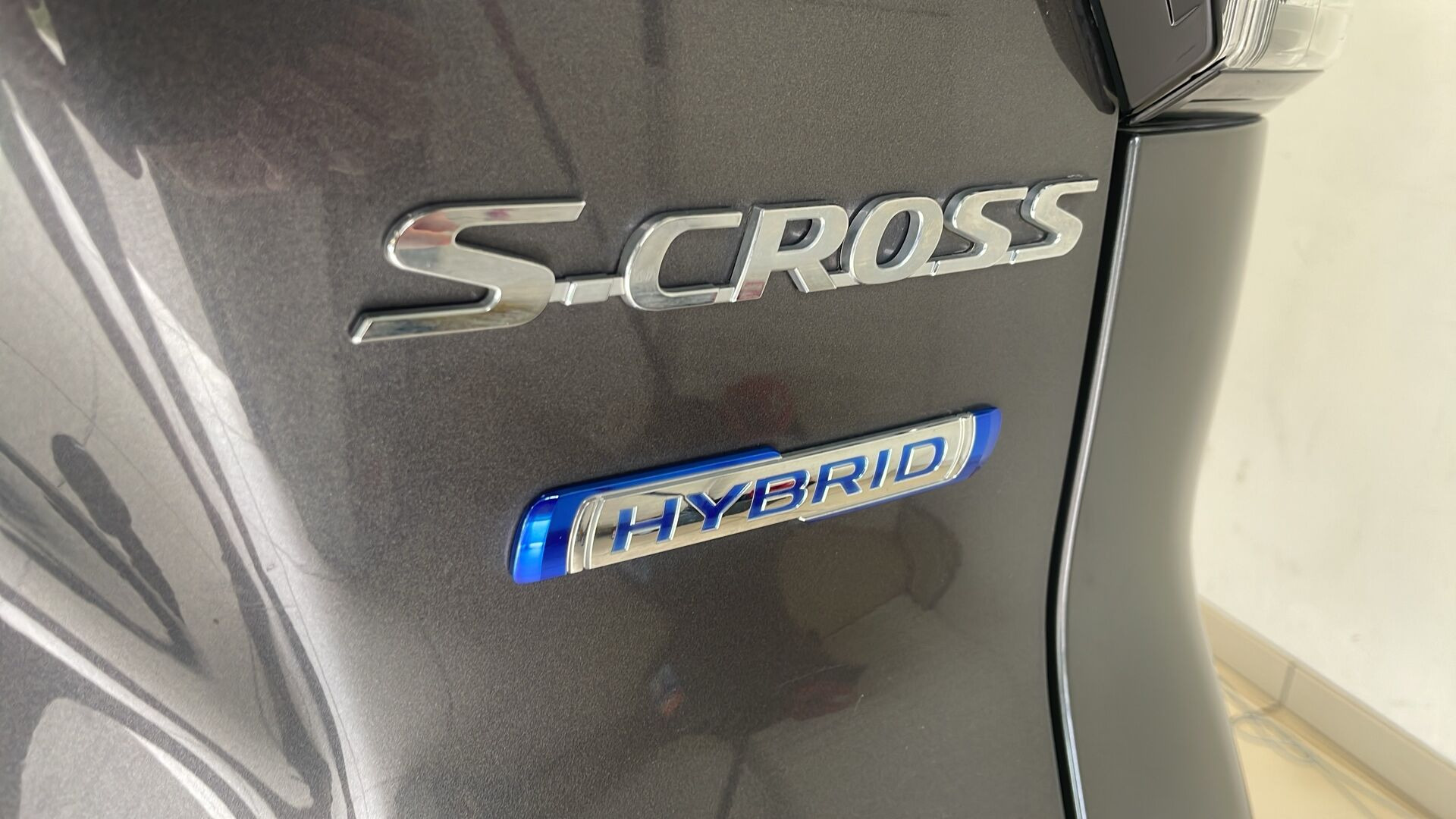 Sort Suzuki S-Cross fra 2022