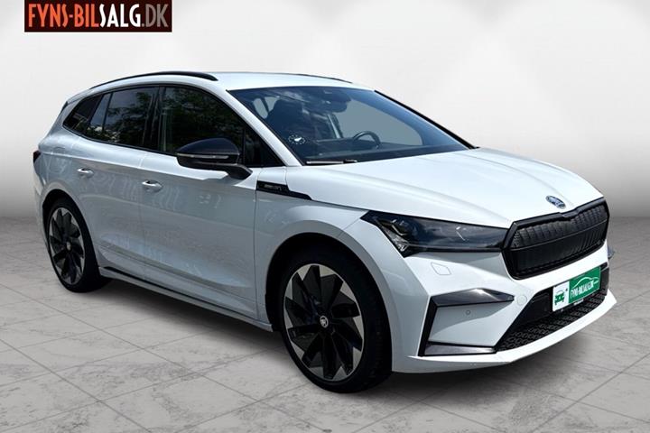 Hvid Skoda Enyaq fra 2023