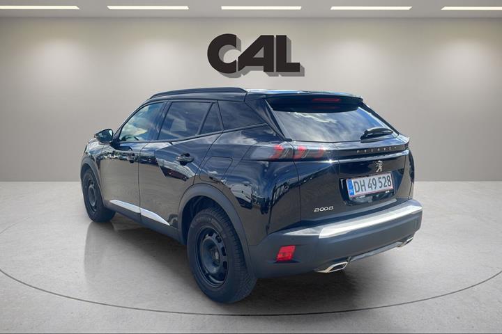 Sort Peugeot 2008 fra 2022