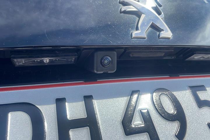 Sort Peugeot 2008 fra 2022