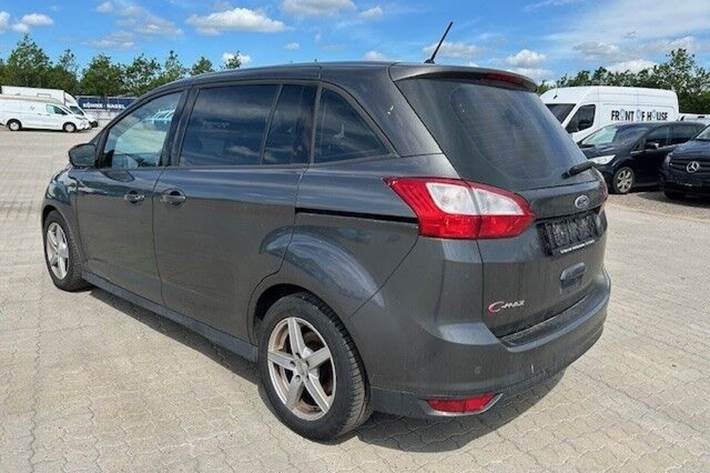 Grå Ford Grand C-Max fra 2017