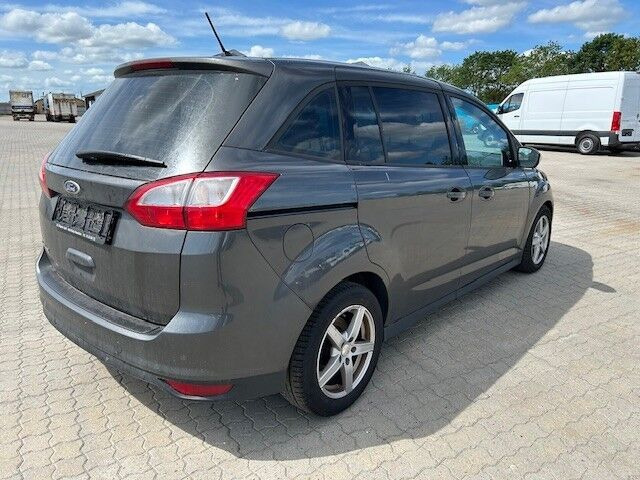 Grå Ford Grand C-Max fra 2017