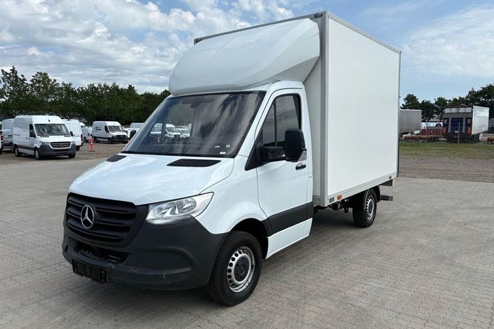 Hvid Mercedes Sprinter 317 fra 2021
