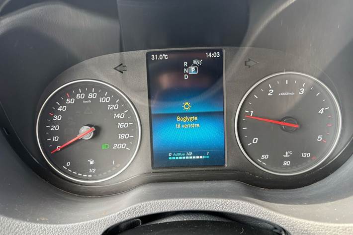 Hvid Mercedes Sprinter 317 fra 2021
